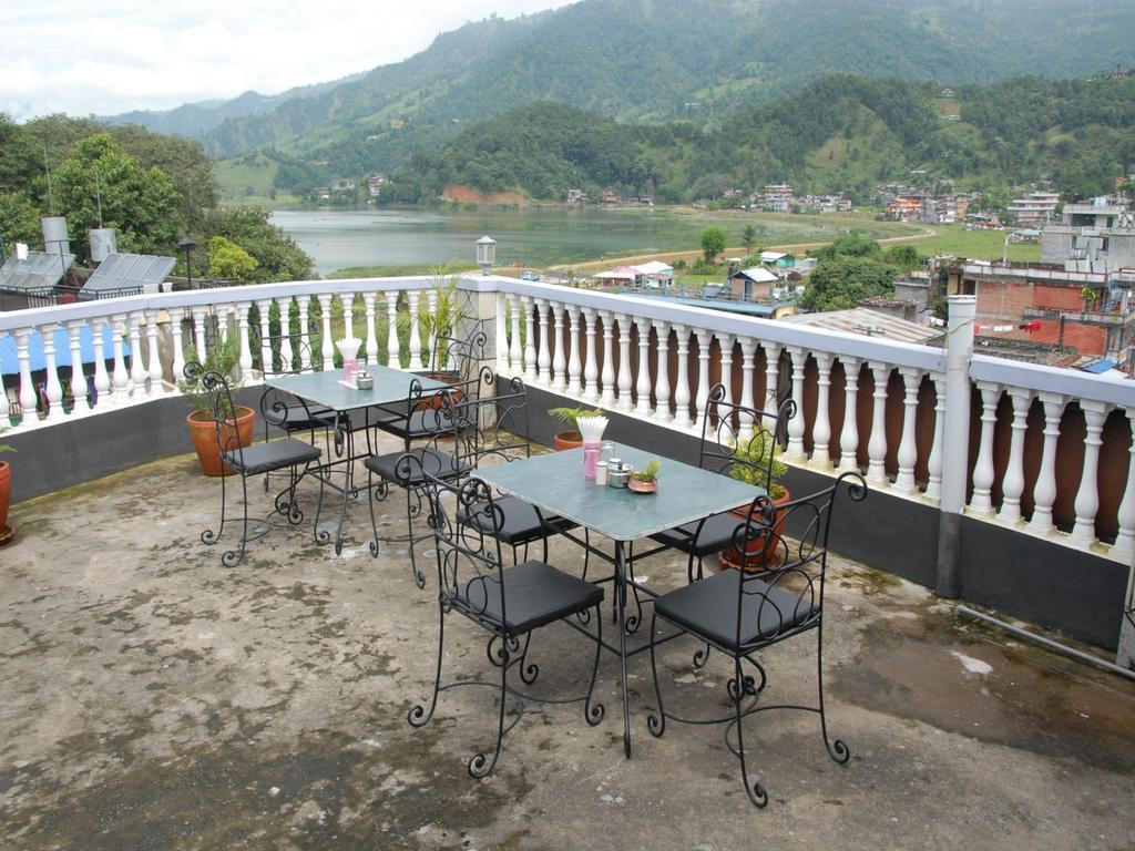 Hotel Blue Heaven Pokhara Exterior photo