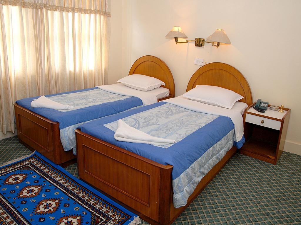Hotel Blue Heaven Pokhara Exterior photo